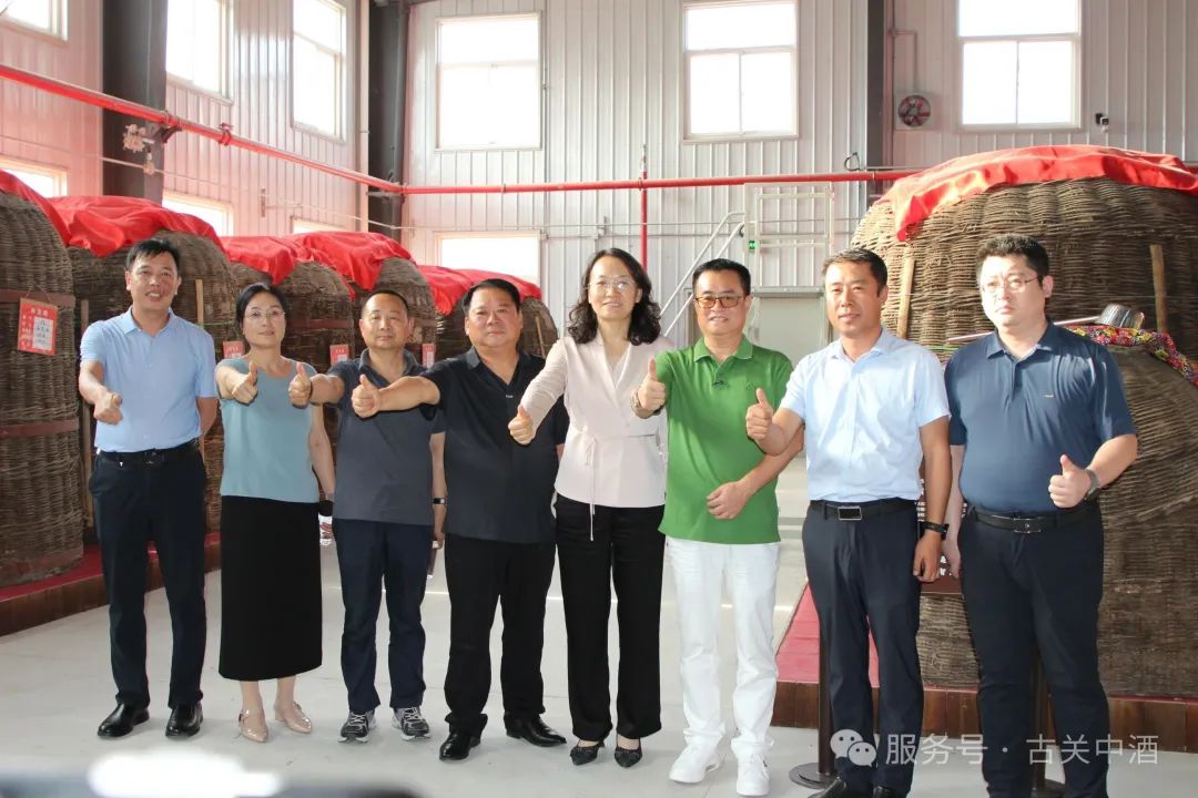 鄉賢聚力！永壽統戰部長張芳芳率隊考察古關中酒